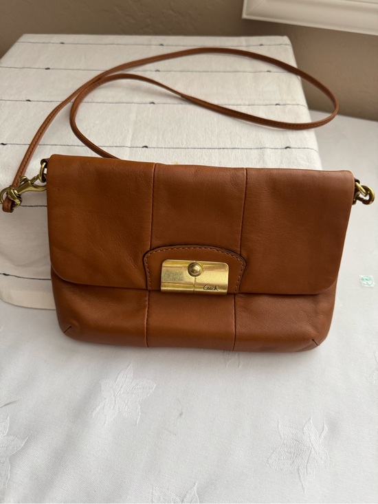 Coach Handbags - Vintage Coach Kristin Leather Small Crossbody Shoulder Bag Camel